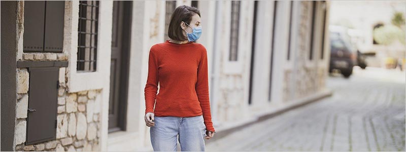 Donna con mascherina - Emergenza Covid19